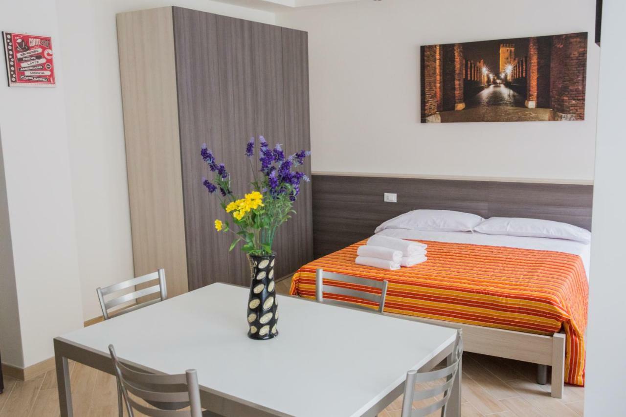 Family Apartment London Verona Kültér fotó